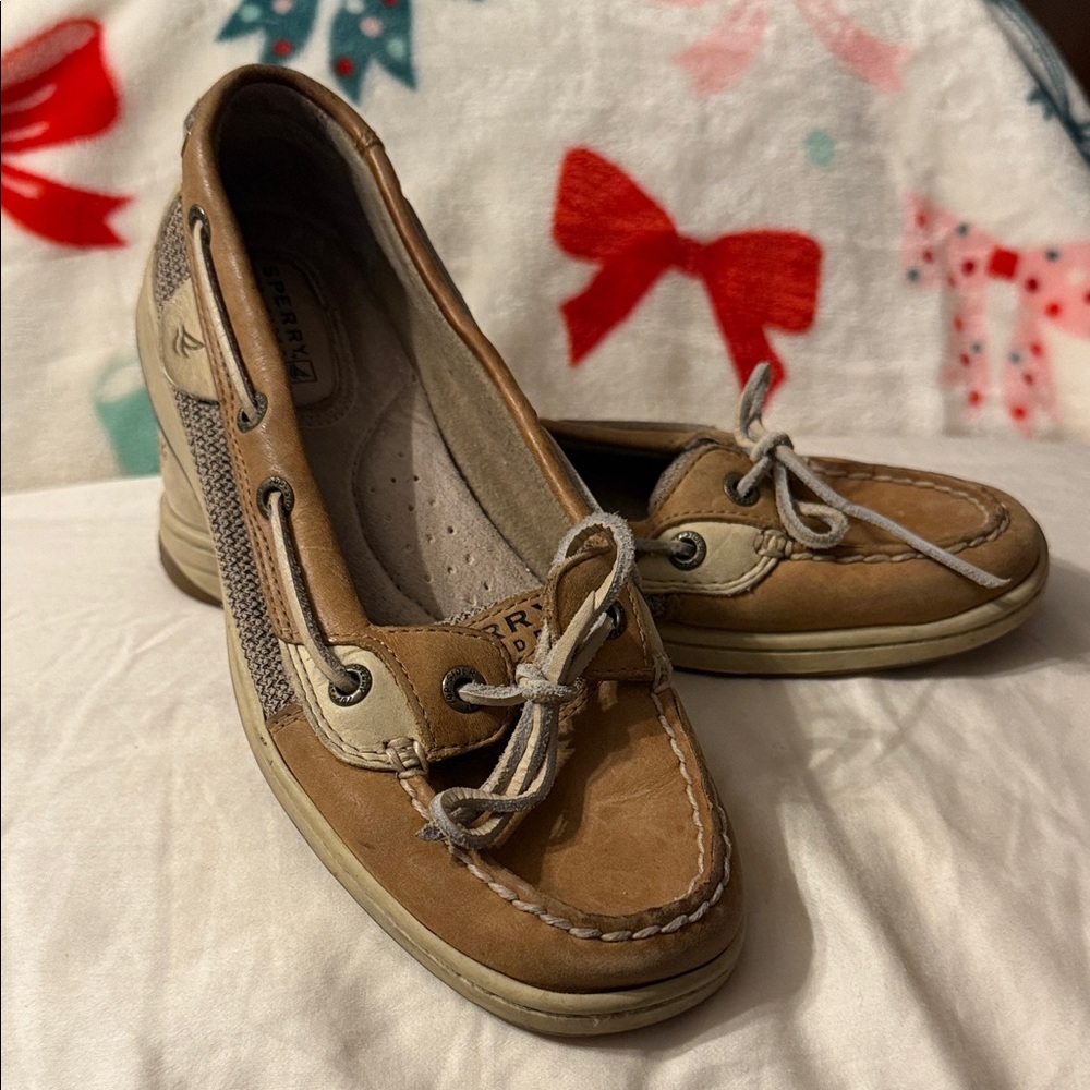 Sperry Women's Brown Loafers with White Laces